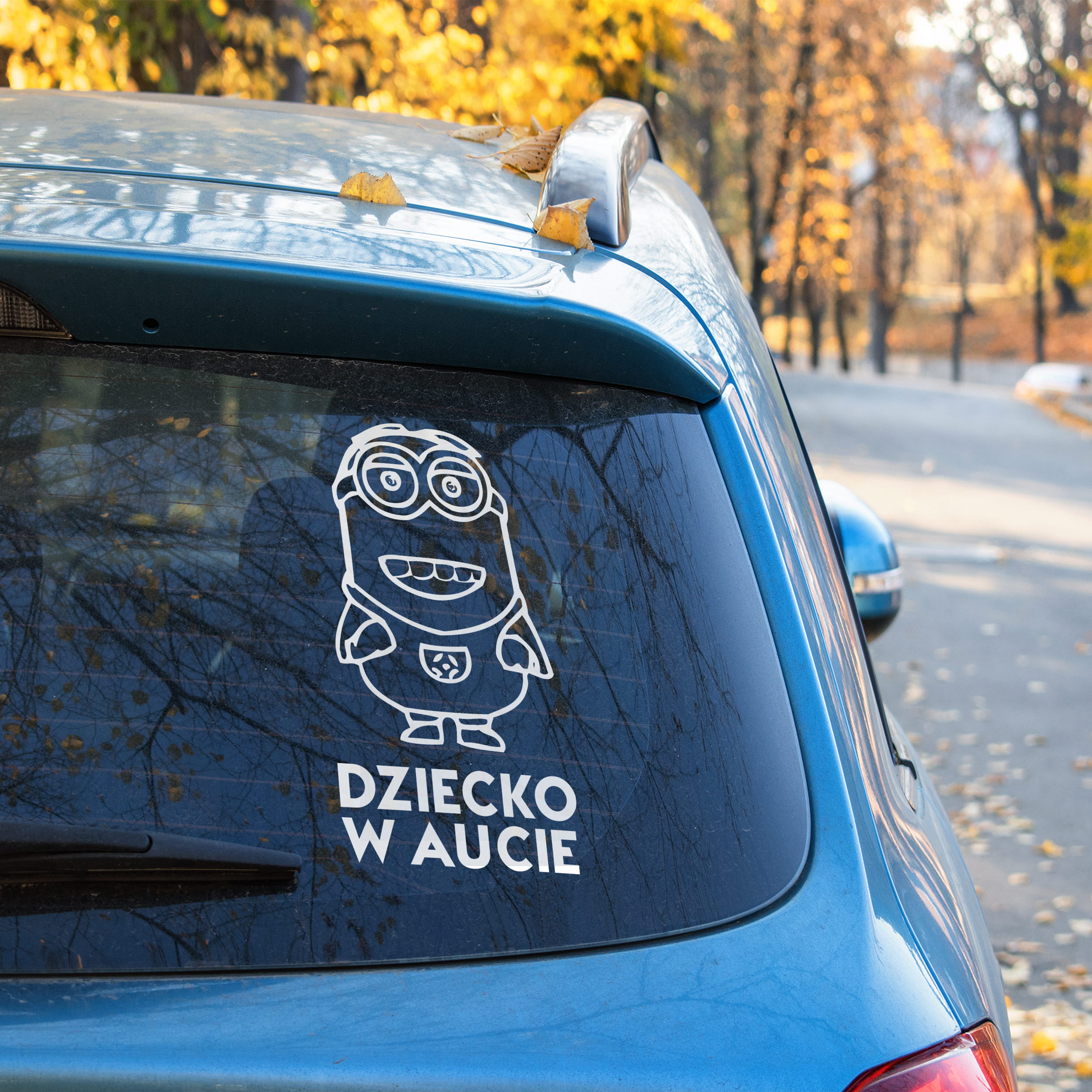 Naklejka dziecko w aucie, Minionek